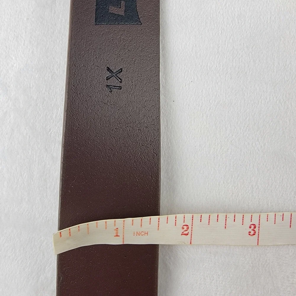Levis Mens Handcrafted Leather Belt Tan Brown Silver Buckle 1X NEW Smooth